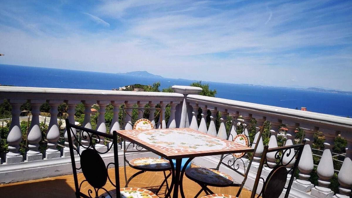 Schiazzano House | Panoramic penthouse with sea view terrace on the Gulf of Naples with SWIMMING POOL