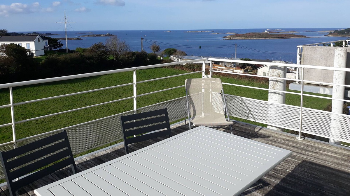 L'Aber Vrac'h Apartment | Panoramic sea view apartment for 4 people- LANDEDA