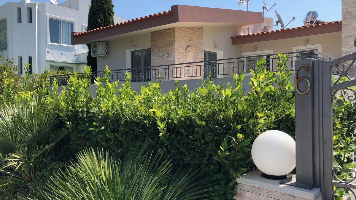 Voula House | PANORAMIC SINGLE FAMILY HOME OVERLOOKING SARONIC GULF