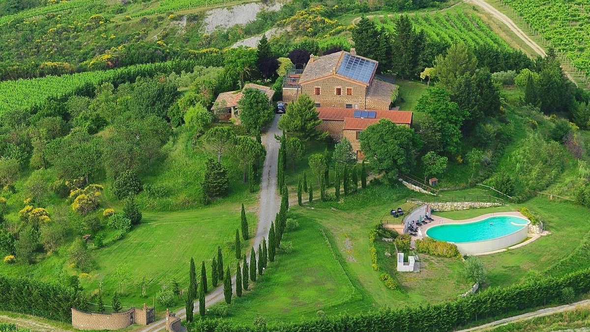 Castel Viscardo Villa | Panoramic villa with swimming pool