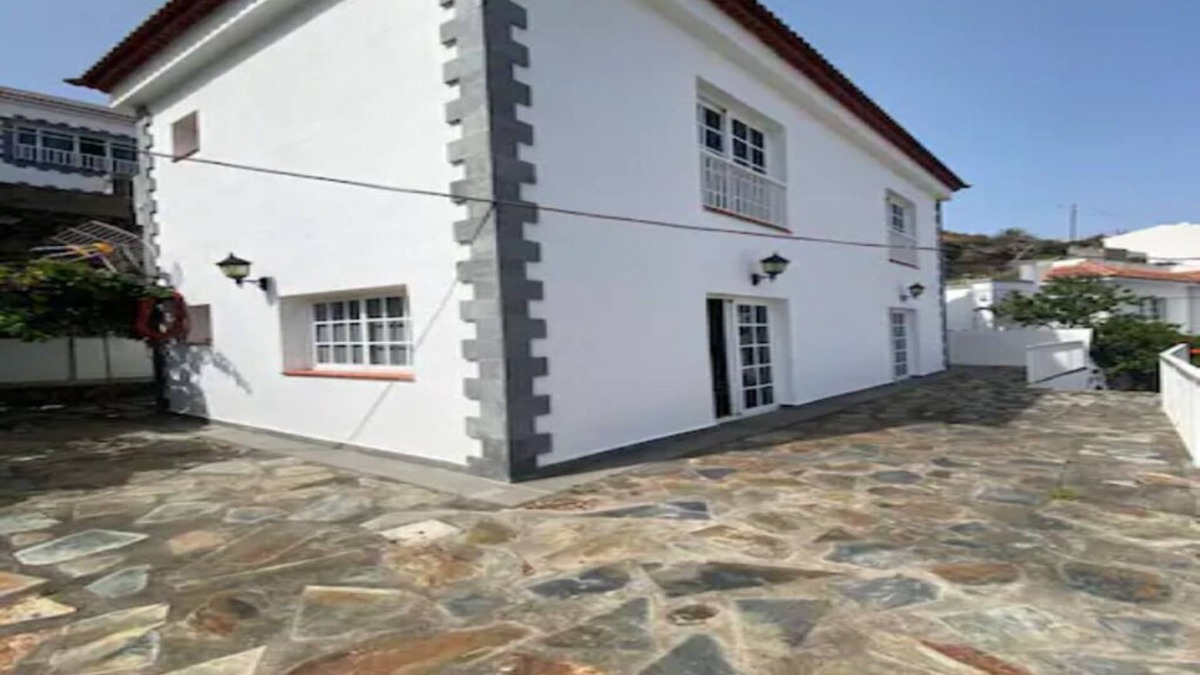 Tigaday House | Panoramic View LA Frontera Valley