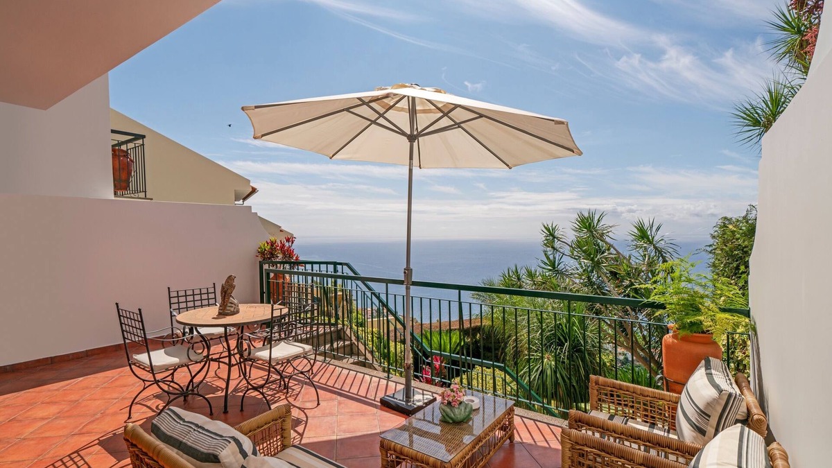 Camara de Lobos House | Panoramic views of sea | Moradia Falesia