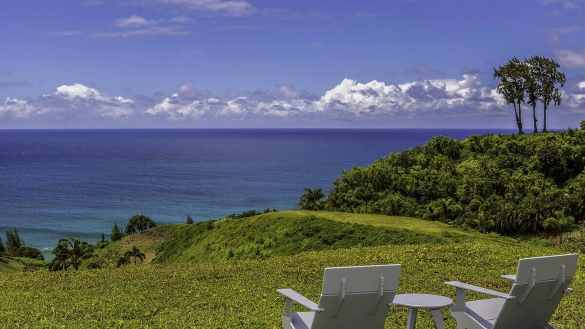 Kilauea House | Panoramic views, lush mountains and blue waters