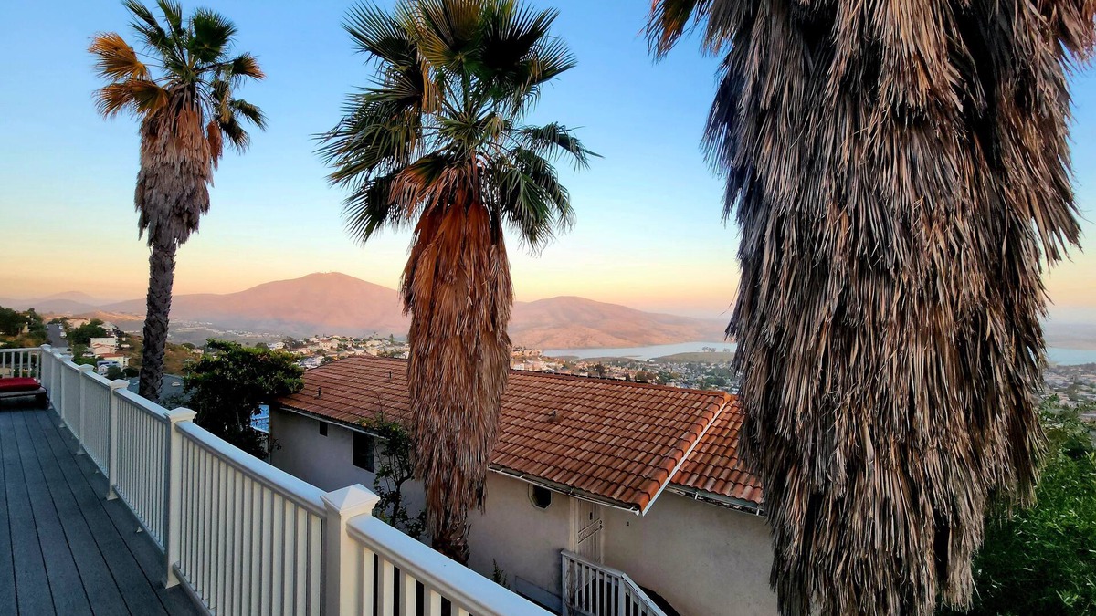 La Presa House | Panoramic views of San Diego. Private and Quiet