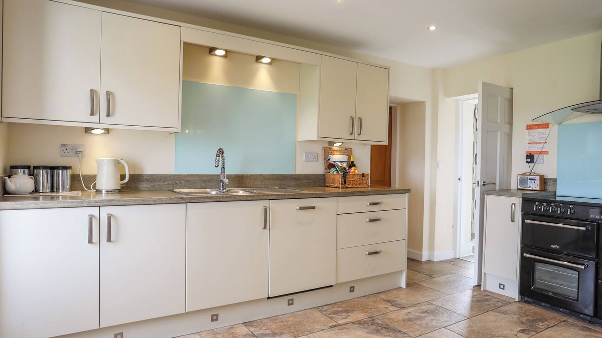 Rhoscolyn Cottage | Pant yr Hyman