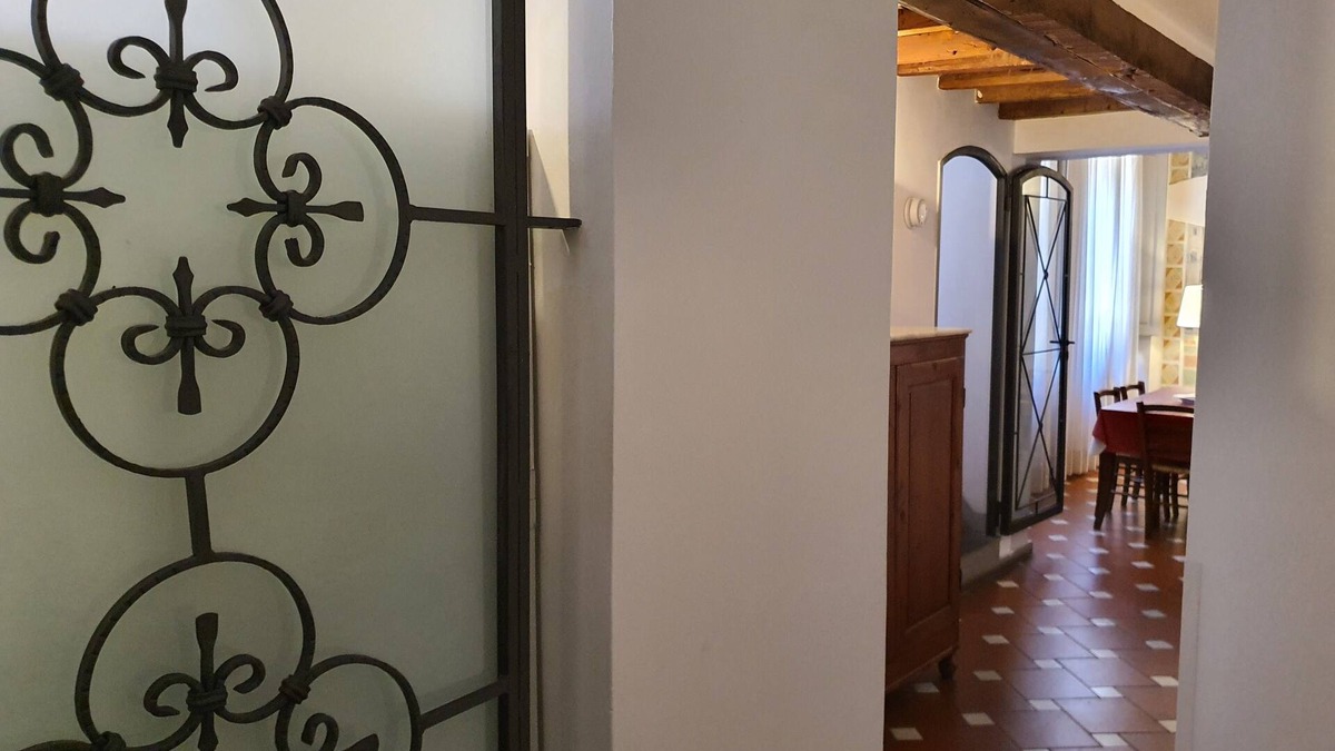 San Lorenzo Apartment | Panzani Rustico near the Duomo
