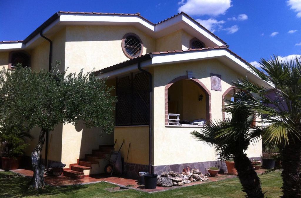 Isola Sacra Bed & Breakfast | Paoline's suite in villa