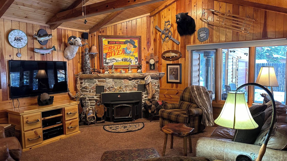 Red River Cabin | Papa Bears Cabin on the Red River in Red River, NM