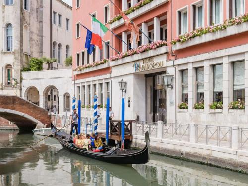 Santa Croce Hotel | Papadopoli Hotel Venezia - MGallery Collection