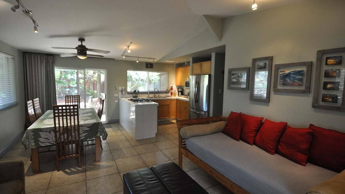 Laie House | Papaya 2: 2 bedroom 1 bath at Tiki Moon Villas