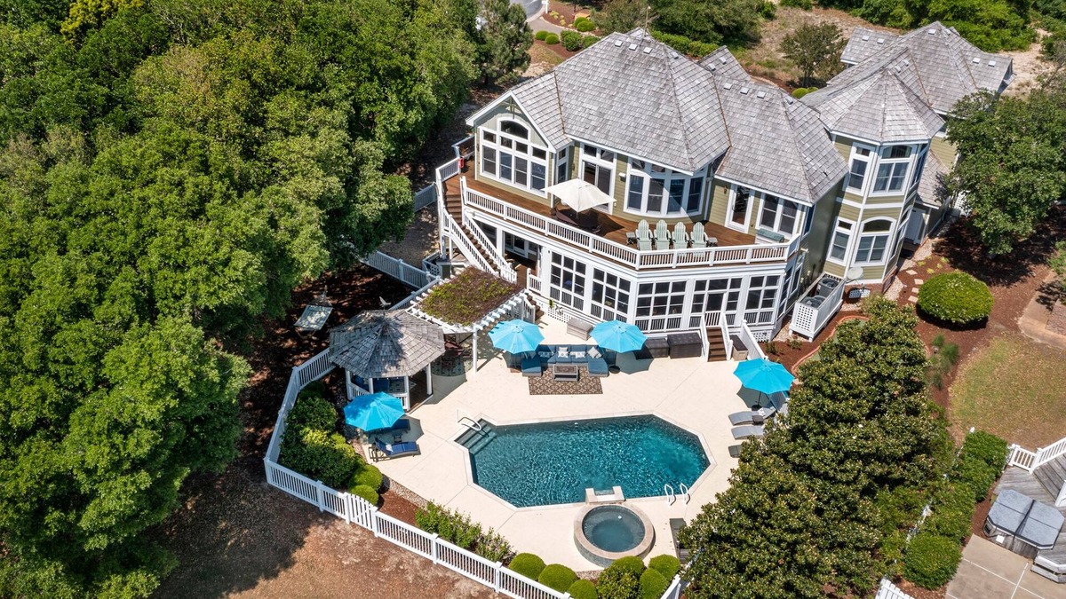 Corolla House | Par Excellence: Pool, Spa, Game Room, Elevator
