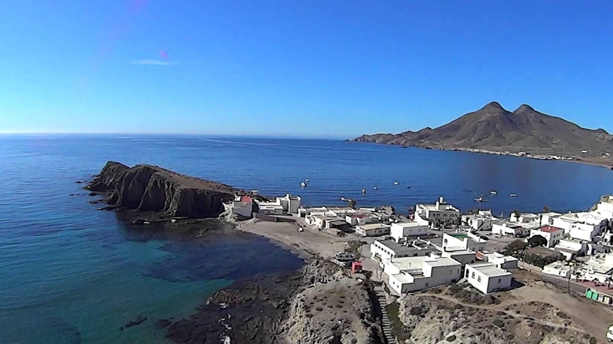 La Isleta del Moro Condo | Paraiso Escondido, 1 line at the Isleta del Moro. Natural Park Cabo de Gata.