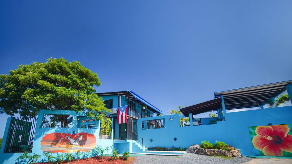 Borinquen House | Paradise at Crash Boat Beach 6-8 per.