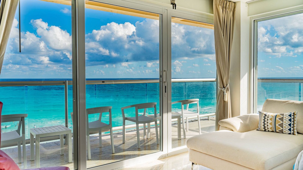 Punta Cancun House | Paradise Beachfront & Nightlife Heart