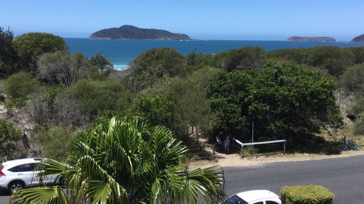 Hawks Nest Apartment | Paradise by the Beach