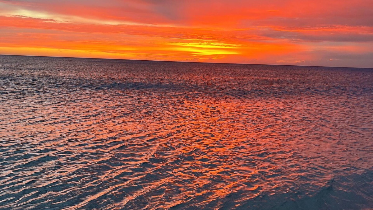 Makaha Condo | Paradise Found at Hawaiian Princess, Makaha!
