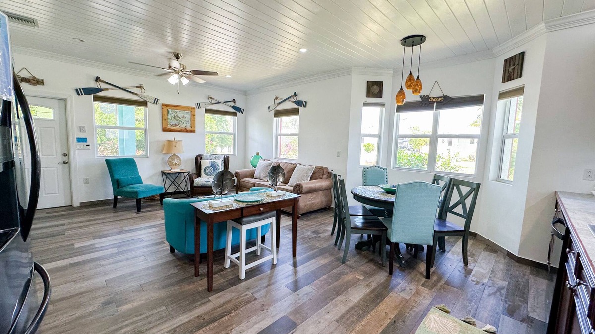 Spanish Wells House | Paradise Found,GREAT LOCATION,free golfcart, dishwasher, sup, kayak, rain water