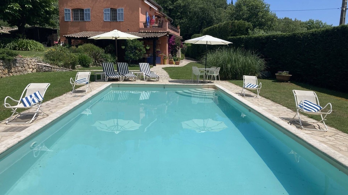 Tourrettes-sur-Loup House | Paradise in Provence- A Quiet Retreat (3BR) with Pool, Terrace, Barbecue, Garden