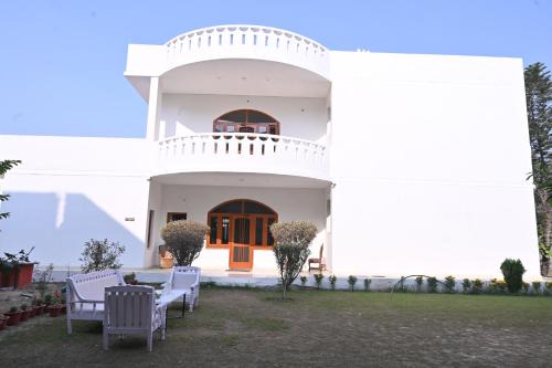Amritsar Bed & Breakfast | Paradise Island