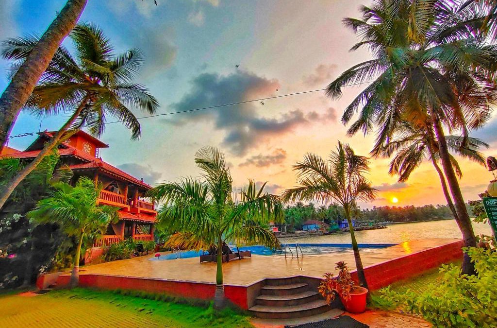 Tonse West Hotel | Paradise Lagoon