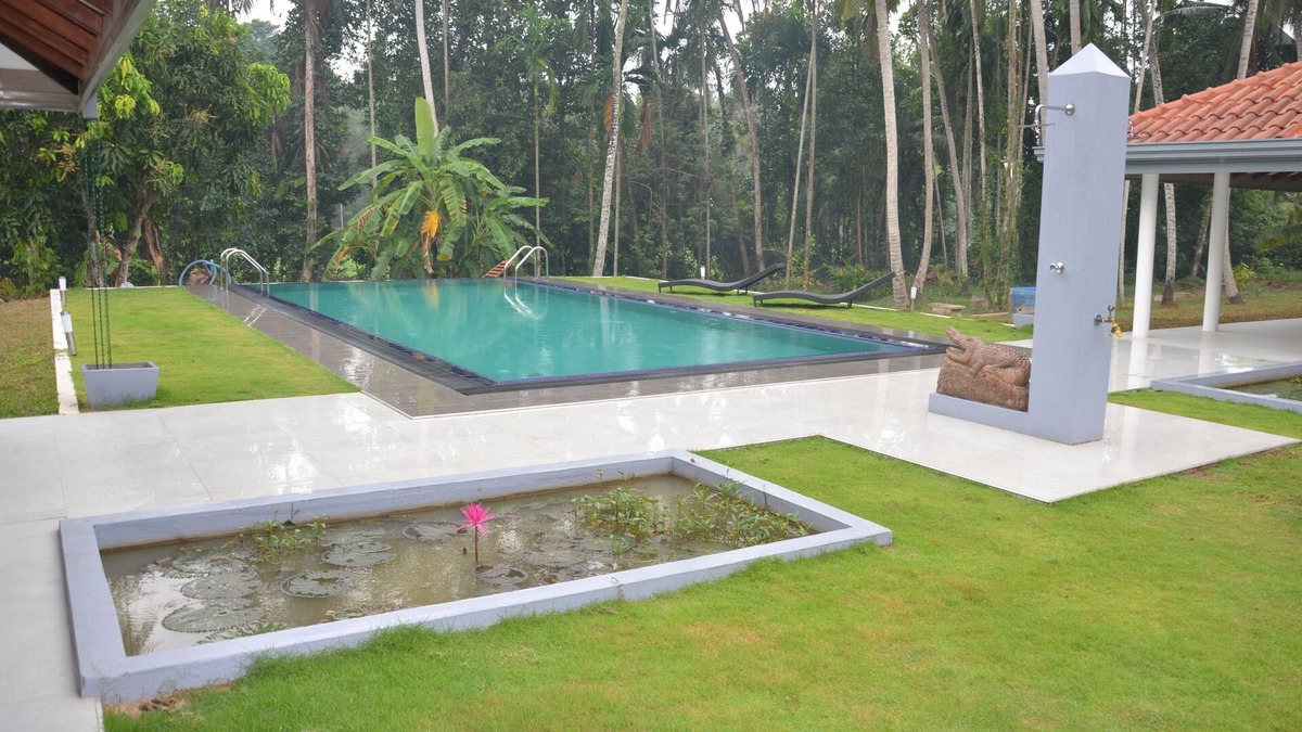 Andiambalama House | paradise near airport.