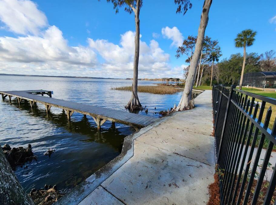 Leesburg Apartment | Paradise on Lake Harris Apt #201