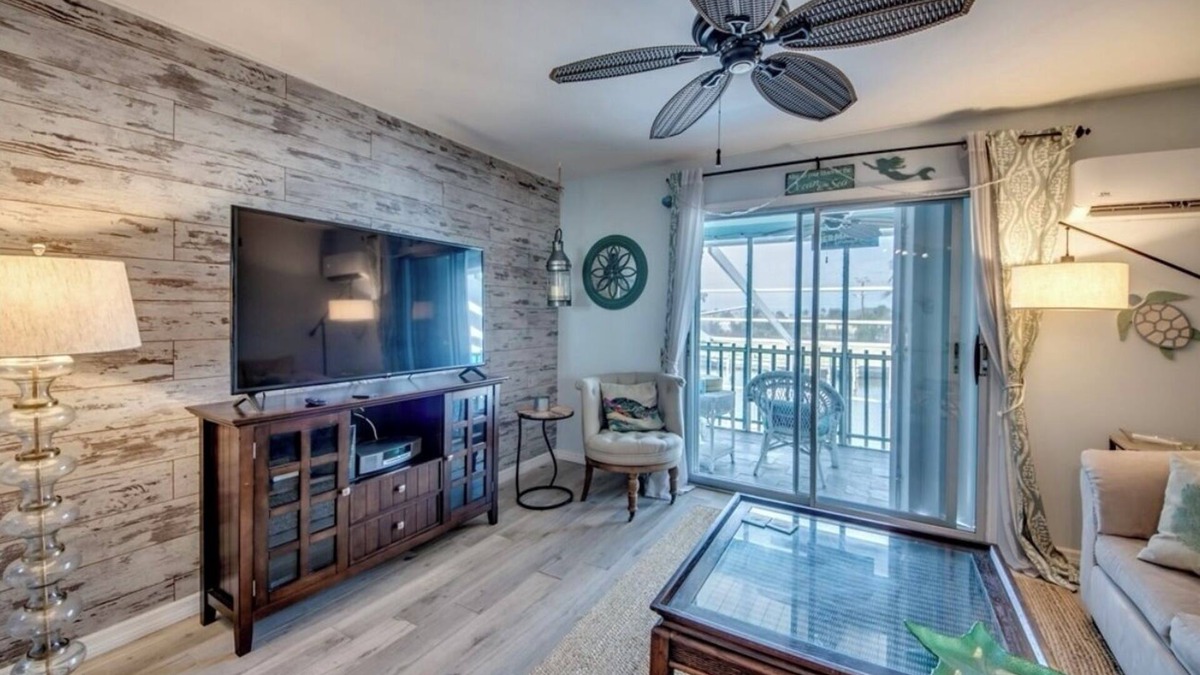 Saint James City Condo | Paradise on the water w/a pool & great fishing!