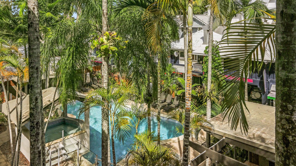 Palm Cove Hotel | Paradise on the Beach Resort - Palm Cove