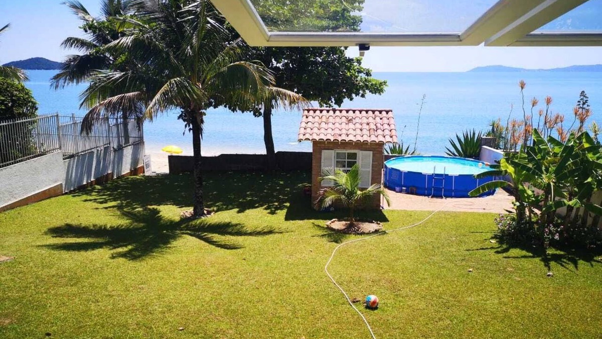 Governador Celso Ramos House | Paradise on the beach .