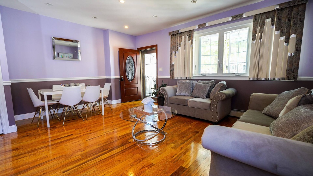 Queens House | Paradise on Earth . Minutes Away to JFK Airport