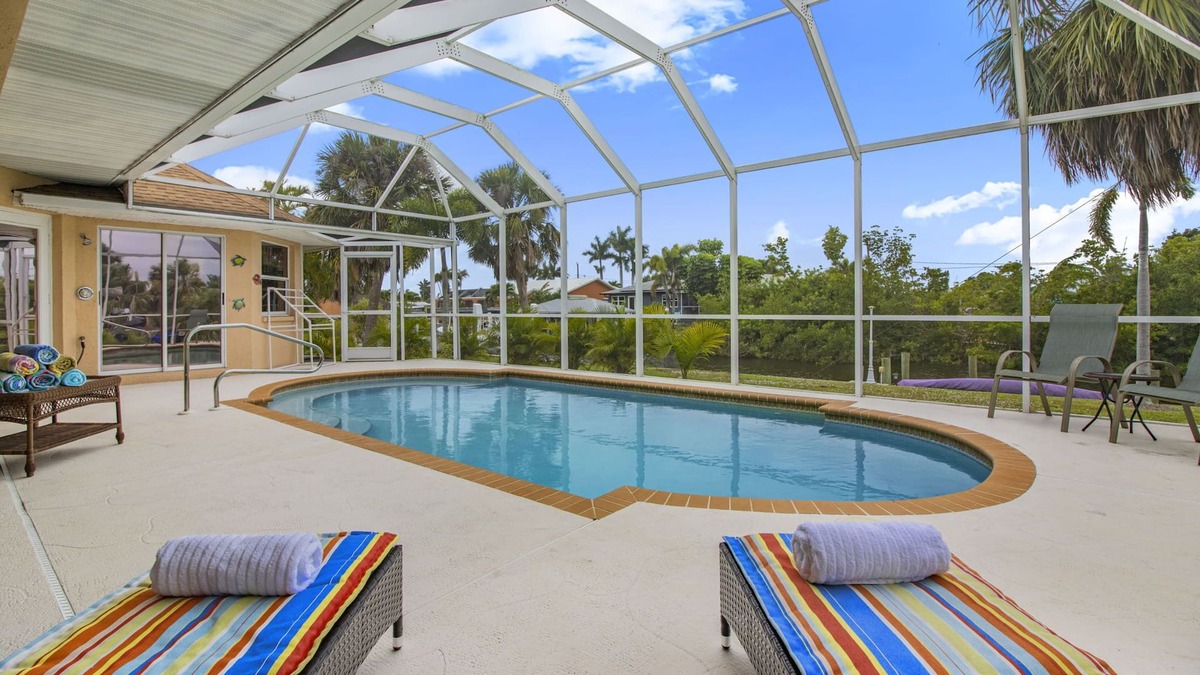 Charlotte Park House | Paradise Palms