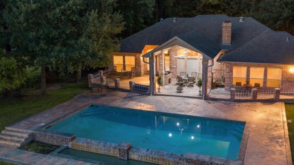 Willis House | Paradise Point - Lake Front Villa w/Infinity Pool!