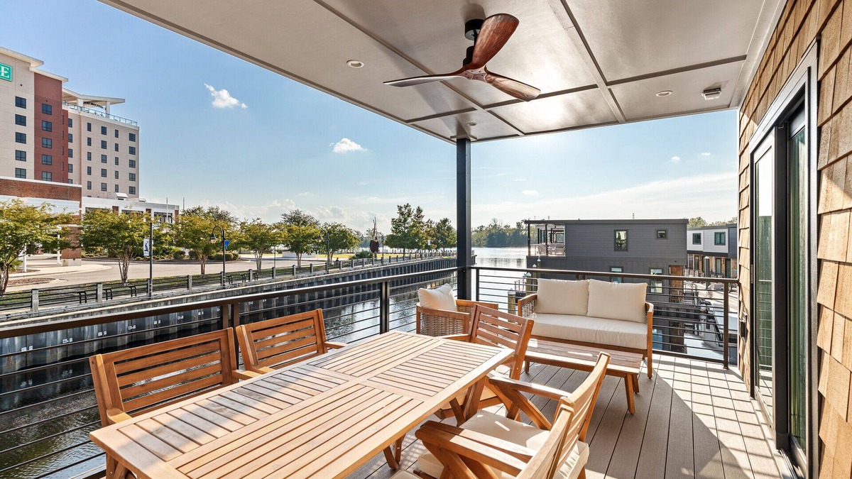 River District Apartment | Paradise @ The Cove Riverwalk Villas
