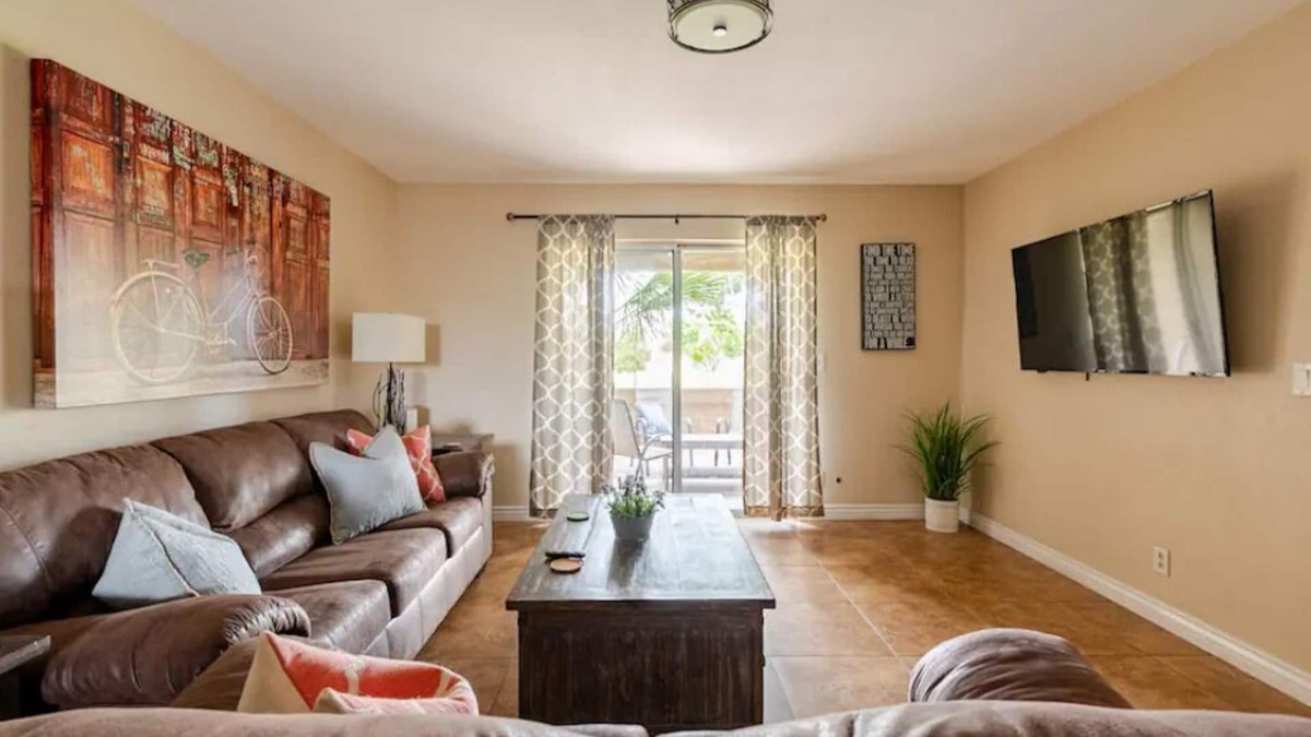 Las Casitas De Paradise Village Condo | Paradise Valley Paradise/Ground Unit
