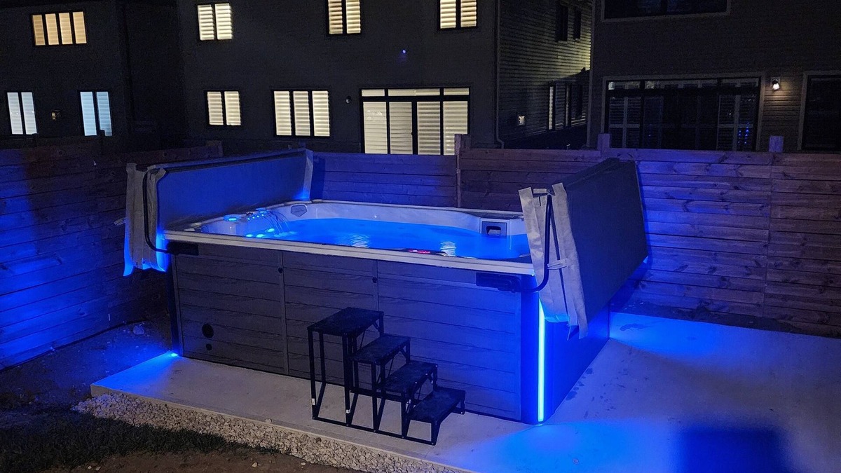 Bowmanville House | PARADISE VILLA 4