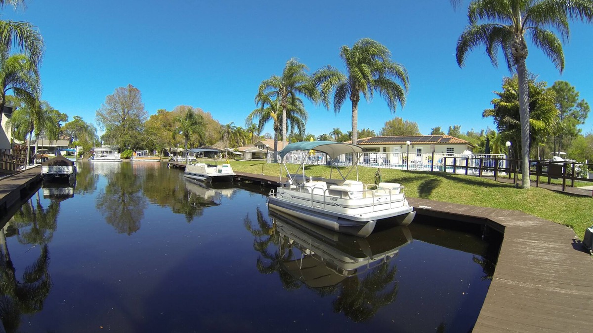 Palm Harbor Condo | "Paradise" Waterfront Condo with 19' Boat