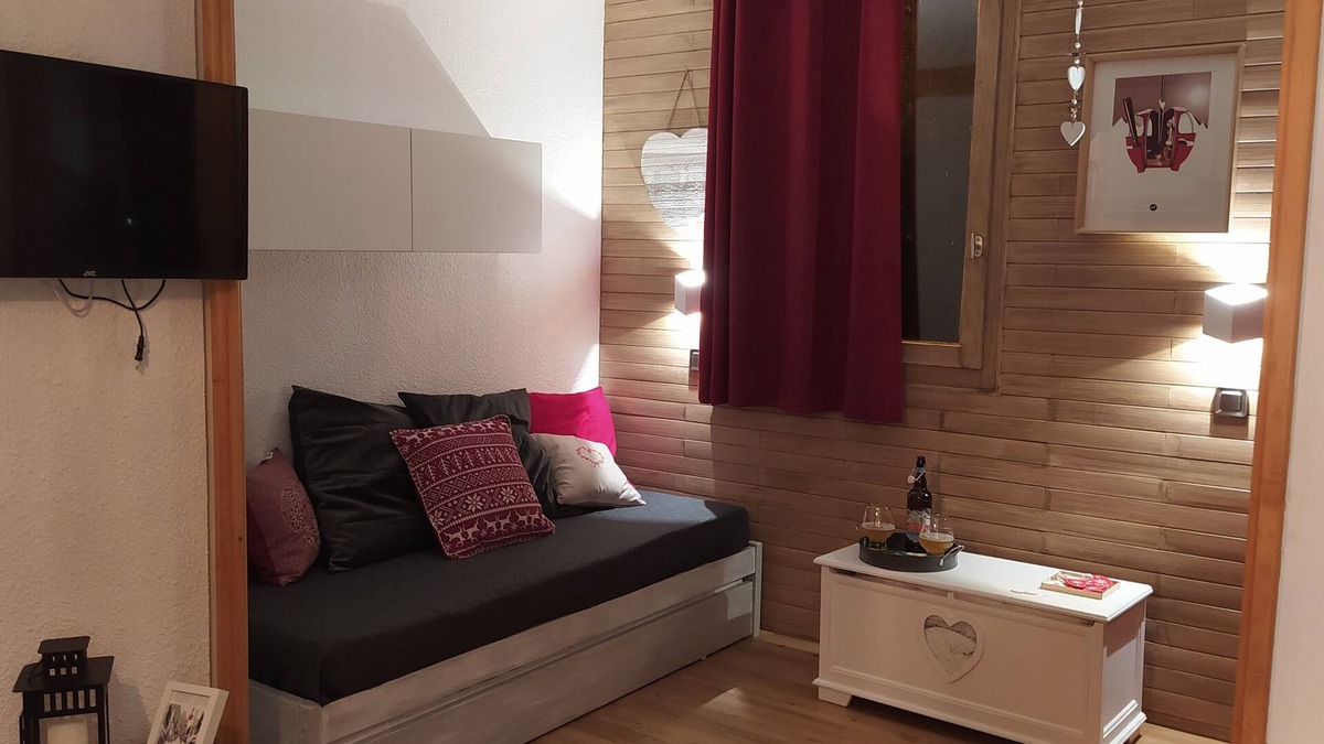 Belle Plagne Apartment | PARADISKI Belle Plagne, Alt.2050m-4 pers.- skis on, fully renovated