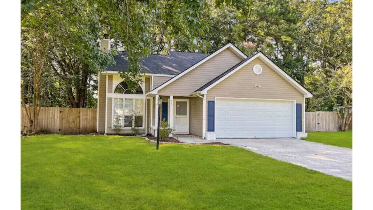 Summerville House | Paramour: huge yard home with ground floor bedroom 25 min to Charleston