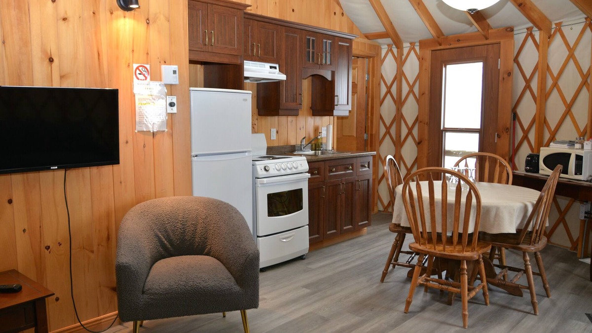 Saint-Honore-de-Temiscouata Hotel | Parc du Mont-Citadelle