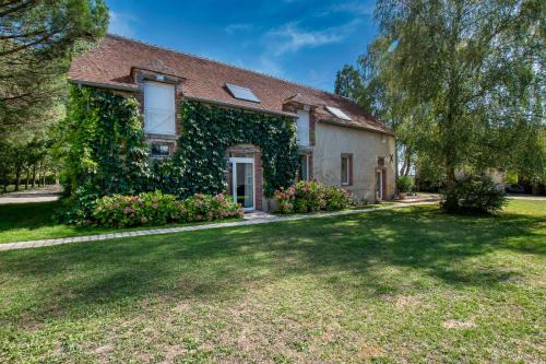 Conflans-sur-Loing House | PARENTHESE 30 COUCHAGES SUR 2 GITES PISCINE 1H30 Paris CAMPAGNE CHIC