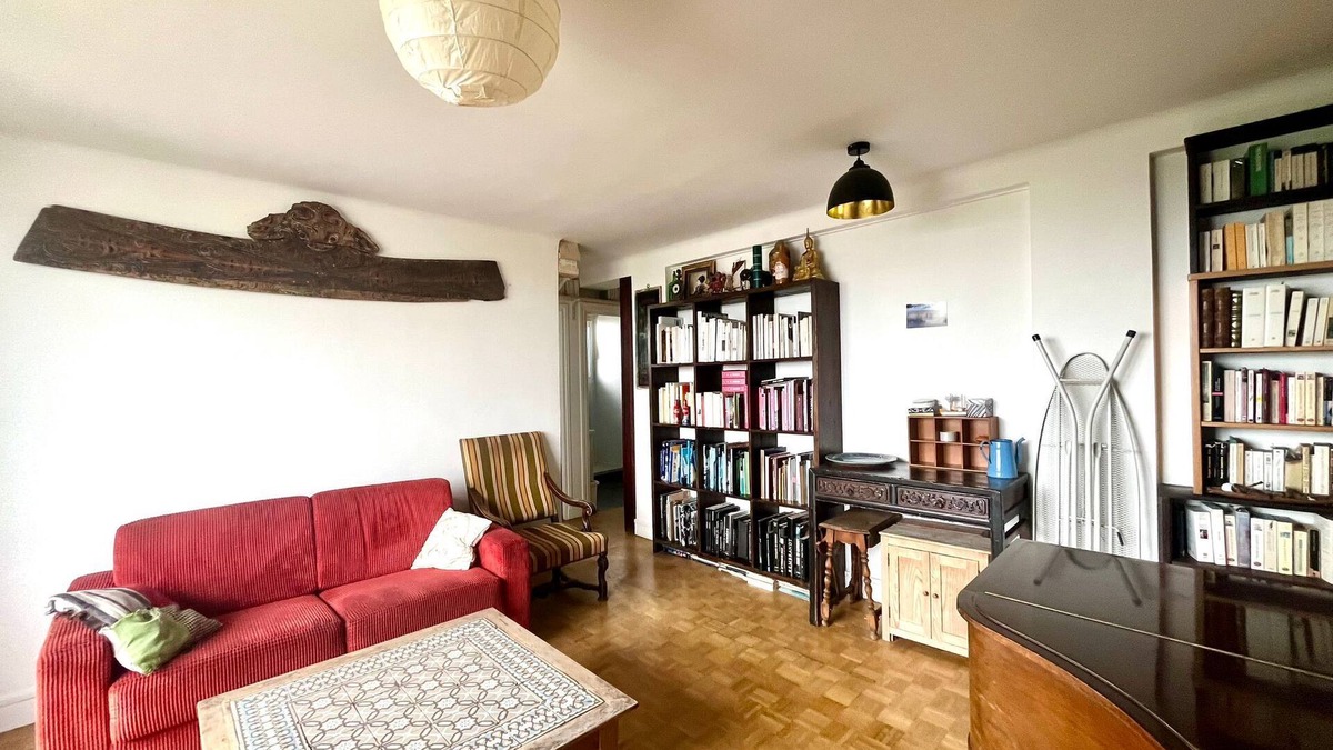 20th Arrondissement Apartment | PARIS - 2-bedroom apartment with balcony