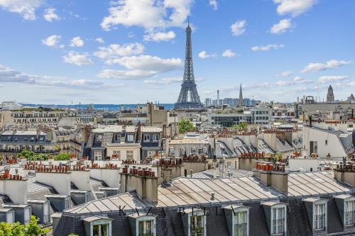 Faubourg-du-Roule Apartment | Paris 8 Beautilful flat view Eiffel Tower