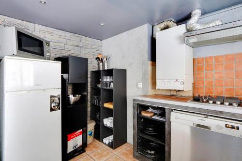 Saint-Merri Apartment | Paris Marais Beaubourg Area