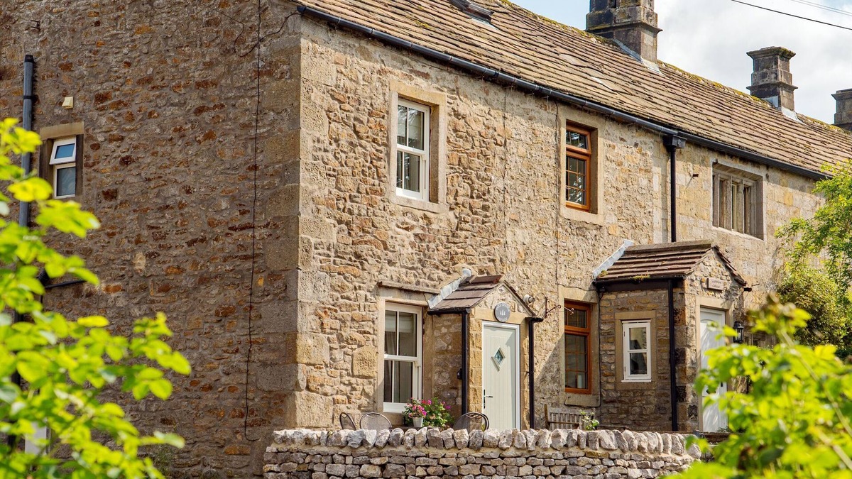 Threshfield Cottage | PARK GRANGE COTTAGE, family friendly, with a garden in Threshfield