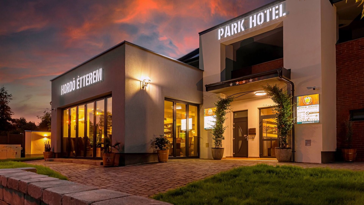 Buk Hotel | Park Hotel Bük