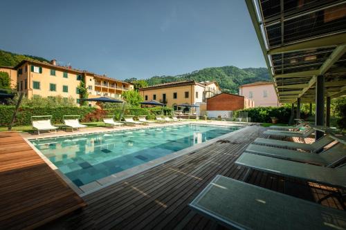 Bagni di Lucca Hotel | Park Hotel Regina - with air-condition and outdoor heated pool