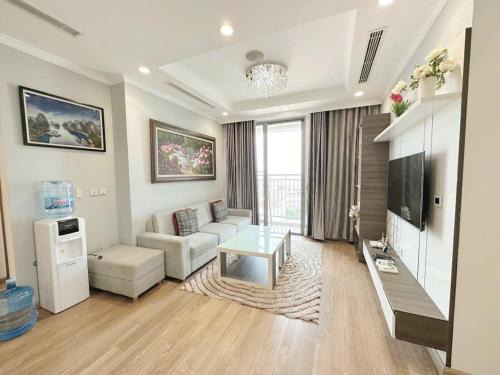 Hai Ba Trung Apartment | Park Premium Time Beautiful Corner Unit