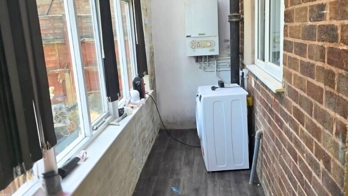 Bilston House | Park Road Retreat