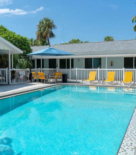 St. Pete Beach Apartment | Park Shore Suites St Pete Beach