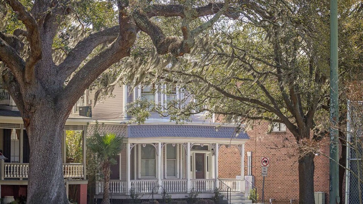 Historic Downtown Savannah Condo | Park View B